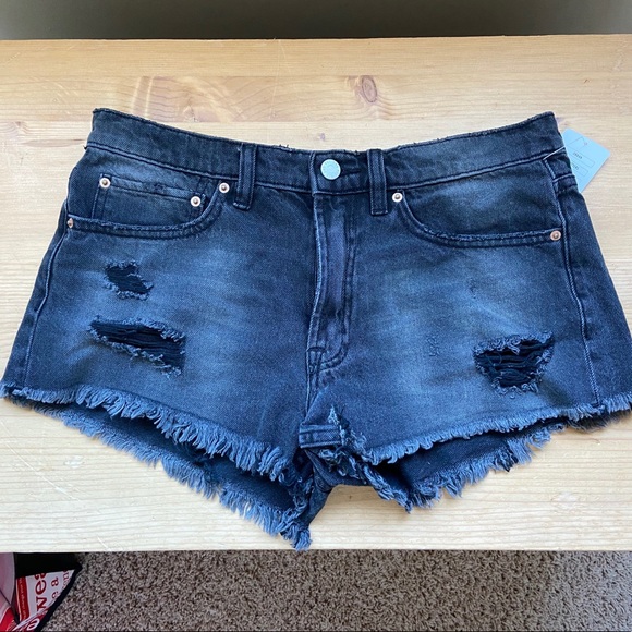 BRAND NEW urban essential jean shorts - Picture 2 of 3
